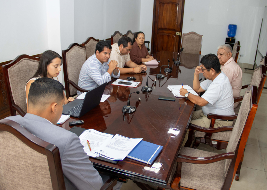 Reunión de trabajo para una mejor movilidad.