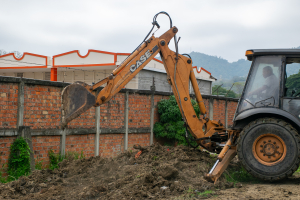 Desplegamos nuestra maquinaria municipal para realizar la limpieza integral y desalojo de lodo