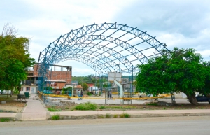 Construcción de cubierta tipo coliseo en varios sectores del cantón