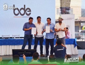 Firma de convenios Banco de Desarrollo y Cabildo de Jipijapa
