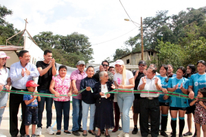 El recinto La Crucita estrena su cancha
