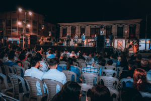 Boleros y Café: Una Noche para el Recuerdo
