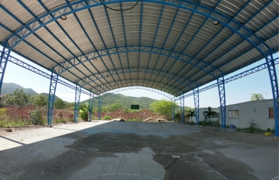 Construcción de cubierta tipo coliseo en Julcuy