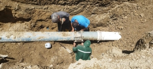 Reparación emergente de tubería de agua potable
