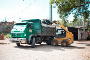 Minga de Limpieza en la Ciudadela Alberto Heredia