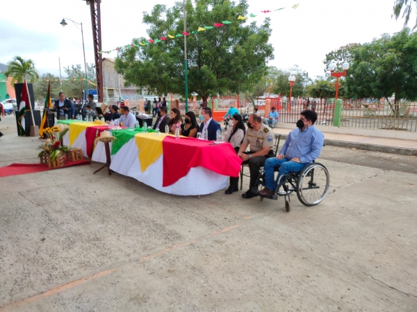 Sesión solemne por los 83 años de parroquialización de Julcuy