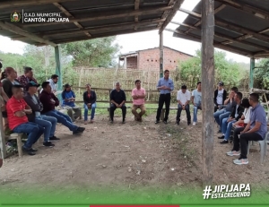 Reunión para legalización de terrenos en Puerto Cayo