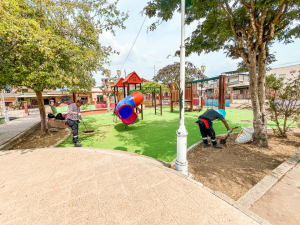Una minga de limpieza se realizó en la ciudadela Parrales Iguales, en coordinación con los dirigentes de la parroquia.