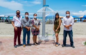 Señorita turismo realiza donaciones