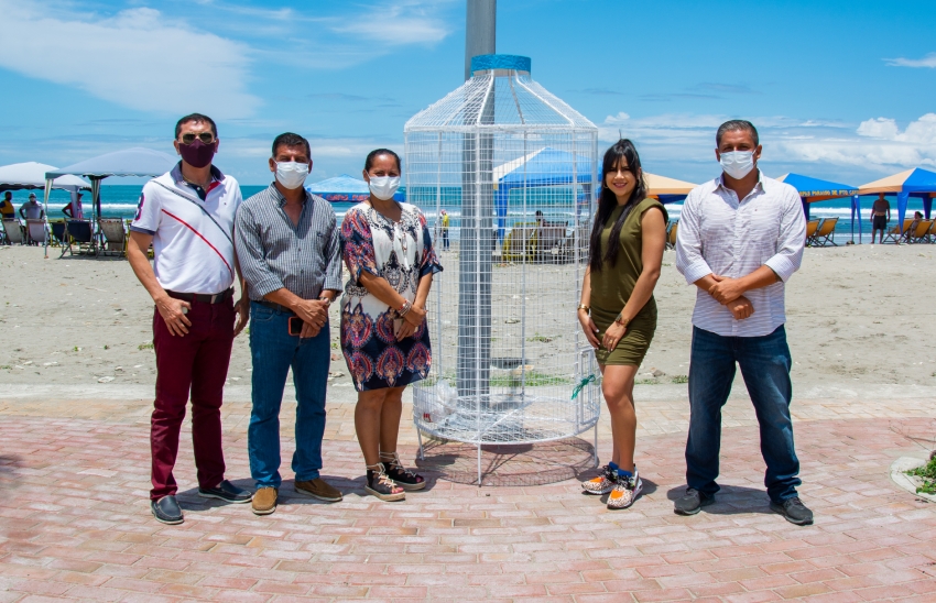 Señorita turismo realiza donaciones