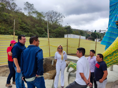Alcaldesa visita obra para constatar avances