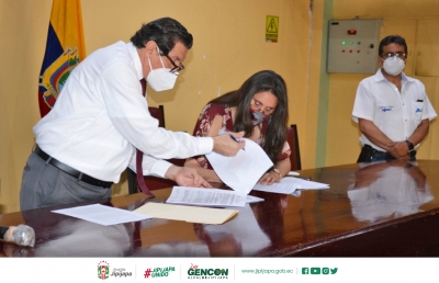Firma para ejecución del Mejoramiento del sistema de agua