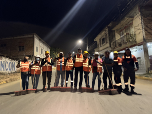 Durante la jornada nocturna del 10 y 11 de junio, realizamos una limpieza profunda en la Av. Alejo Lascano