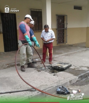 Limpieza de pozos y cajetines de aguas servida