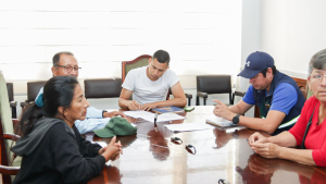 El alcalde subrogante, Edison Quimis, atendió a diferentes delegaciones