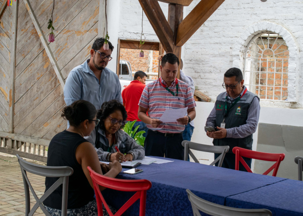 Regularización y fomento para el sector turístico.