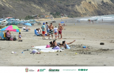 Gran afluencia de Turistas en Puerto Cayo