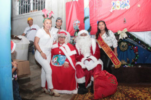 Unidos en familia por la Navidad y por la fe.