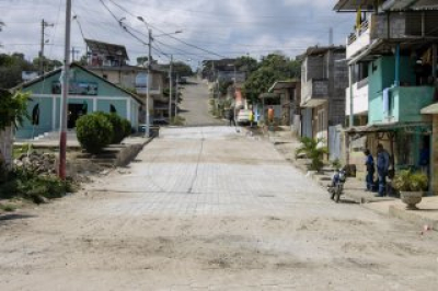 El Alcalde (s) Edison Quimis, junto a técnicos de Obras Públicas y concejales, lideró una intensa jornada de fiscalización de varias obras que están en etapa de construcción; estas son:
