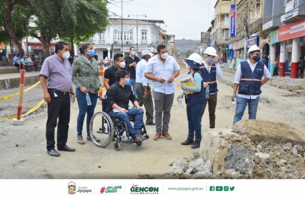 Recorrido para constatar el avance de la obra