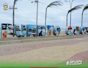 Malecón en construcción en Puerto Cayo aporta al turismo