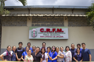 Perfeccionan sus técnicas para ayudar a la gente en proceso de rehabilitación física