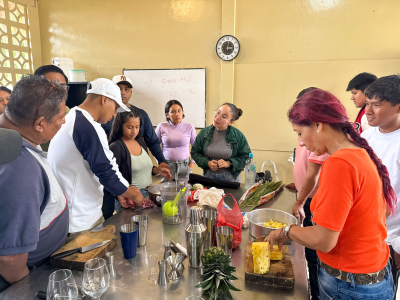 En Puerto Cayo, se desarrolla la segunda fase del Curso de Coctelería