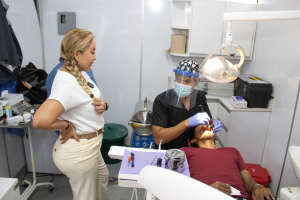 Los bajos del Municipio se llenaron de vida y mucho bienestar con la llegada de decenas de jipijapenses que asistieron a nuestra Brigada Médica de Especialidades.