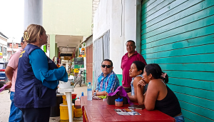 Controles a locales de comida y ordenamiento en espacios públicos
