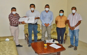 Entrega de estudios de agua potable en Julcuy