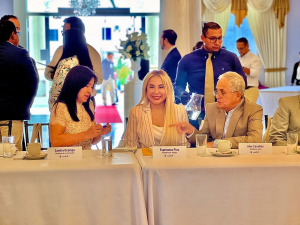 La alcaldesa de Jipijapa, Ángela Plúa, se reunió con el presidente del Ecuador, Daniel Noboa, en Portoviejo.