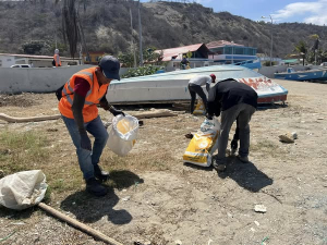 La limpieza integral en Puerto Cayo continúa