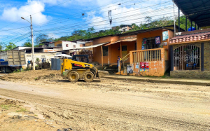 La maquinaria municipal intervino en la ciudadela Primero de Julio