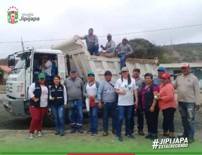 Plausible limpieza de playa en Puerto Cayo