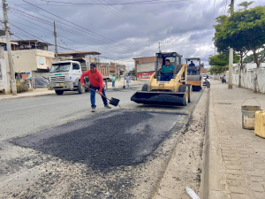 ¡Llegó el asfalto al ingreso de Jipijapa!