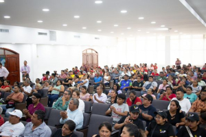 Comerciantes y emprendedores de Jipijapa se capacitan en buenas prácticas de higiene alimentaria.